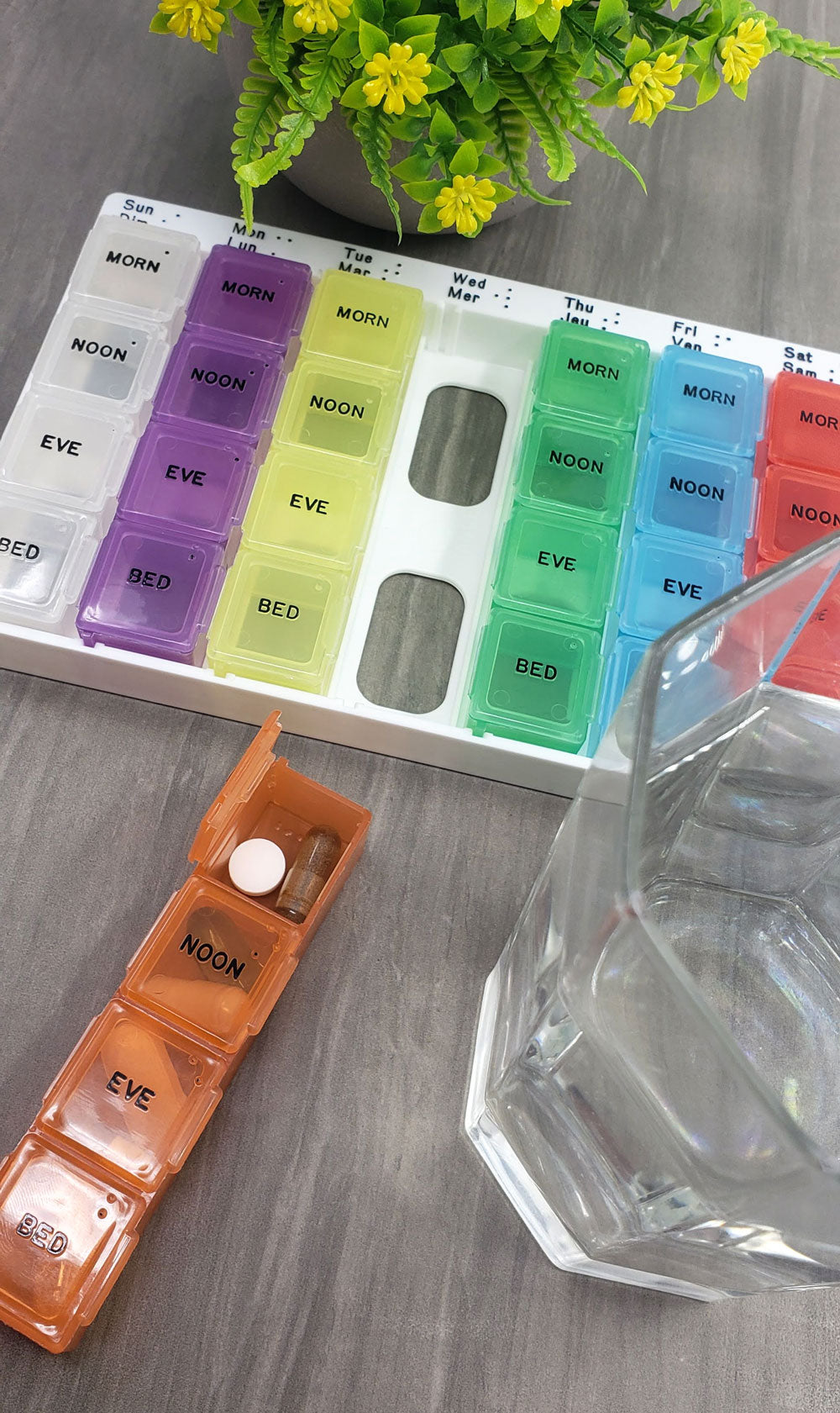 Medium Color-Coded Weekly Med Planner, 4-Compartment