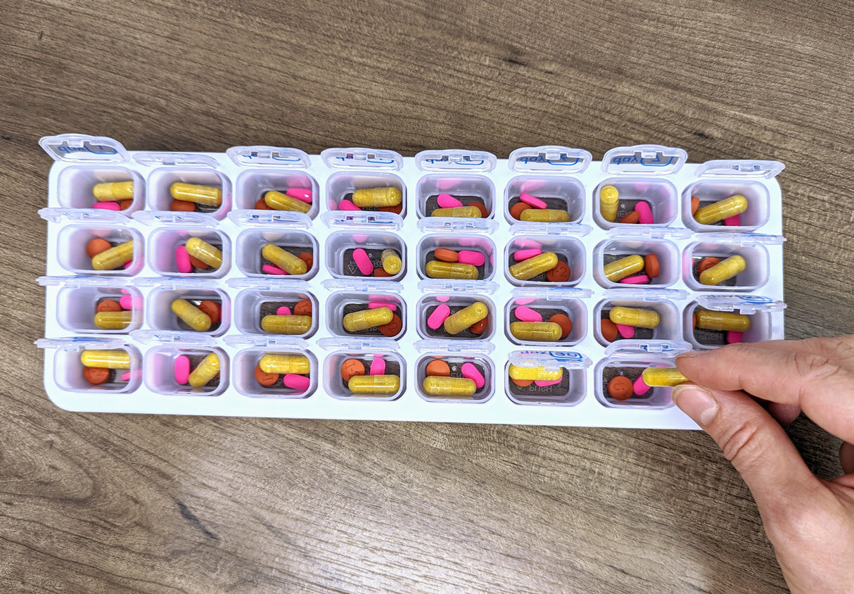 31 Day Clear Monthly Pill Organizer with Removable Daily Pods