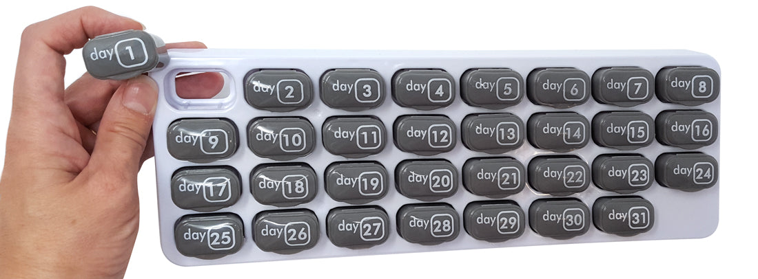 31 day pill organizer tray