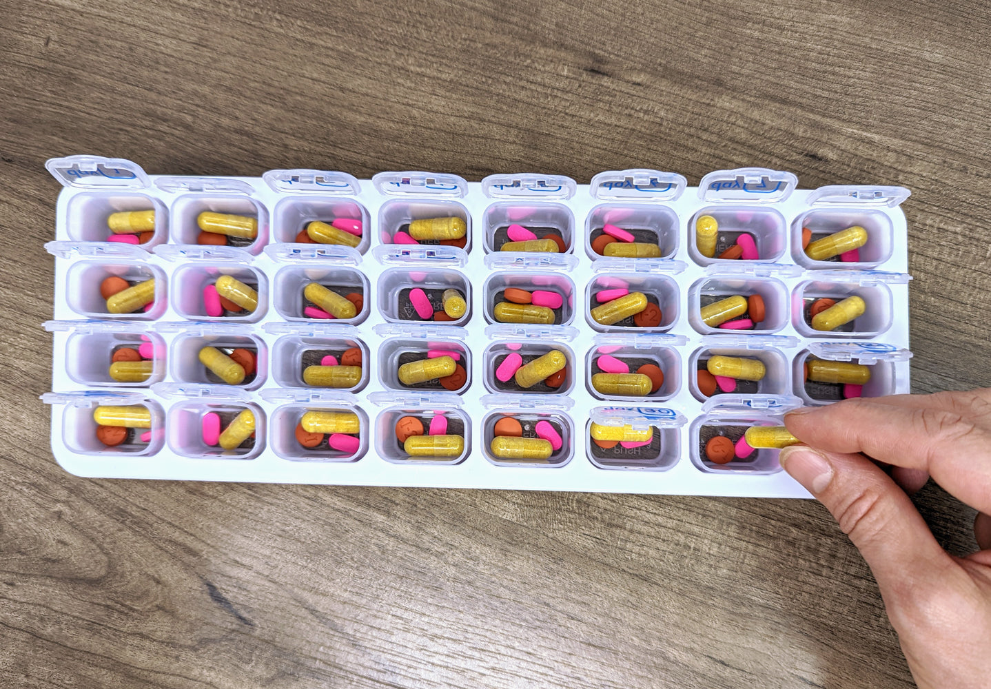 31 Day Monthly Pill Organizer Tray with Daily Removable Pill Box Pods (1 Pack, Clear)